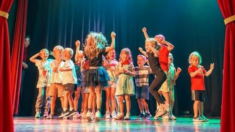 Zingen, dansen en acteren in het Musicalkamp