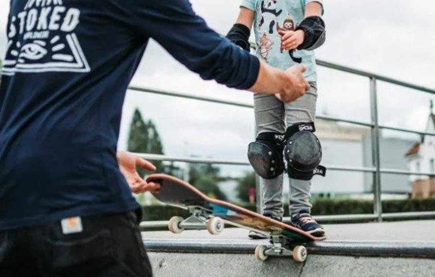 Stoked board academy skatekamp (�2016-�2012) 9 tot 16 u. (donderdag tot 12 u.)