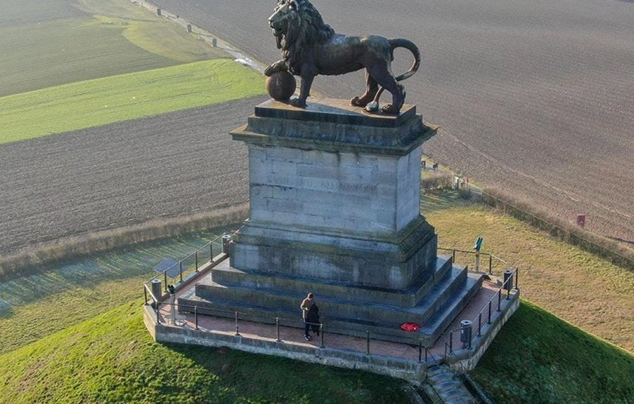 17 oktober 2026: Busreis naar Bois du Cazier en Waterloo